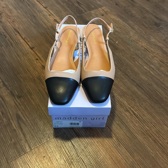 ‘Madden Girl sling back two tone shoes - Picture 2 of 8